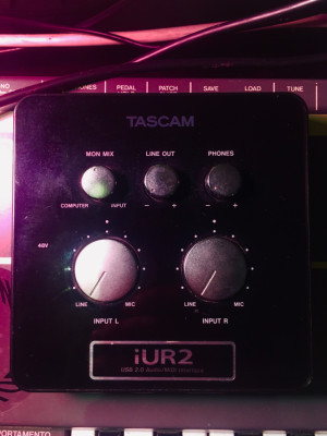 TASCAM iUR 2 USB 2.0 Audio / MIDI Interface
