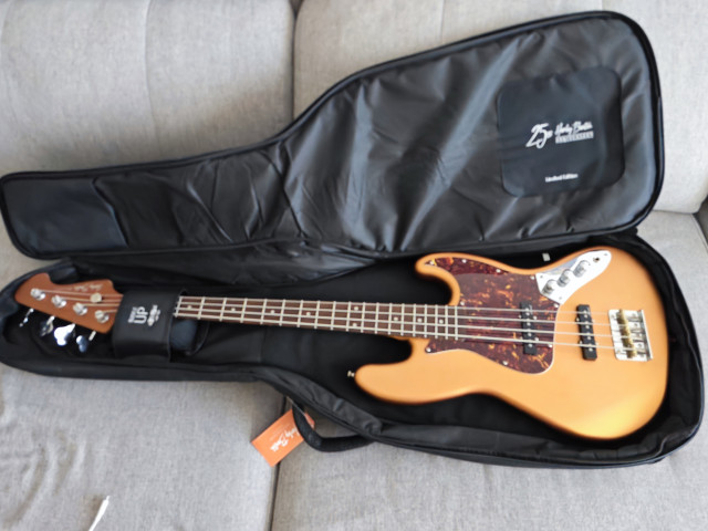 Harley Benton 25th anniversary Jazz Bass