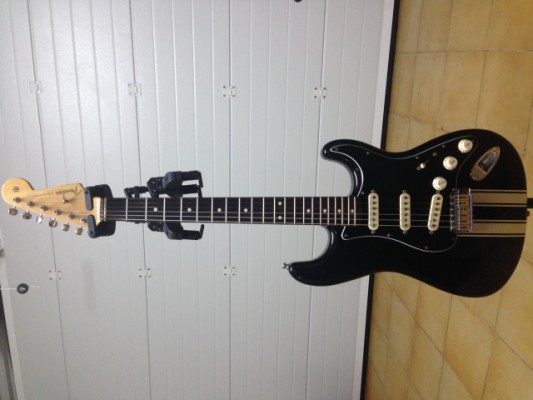 Vendo Fender Stratocaster Kenny Wayne Shepherd Signature