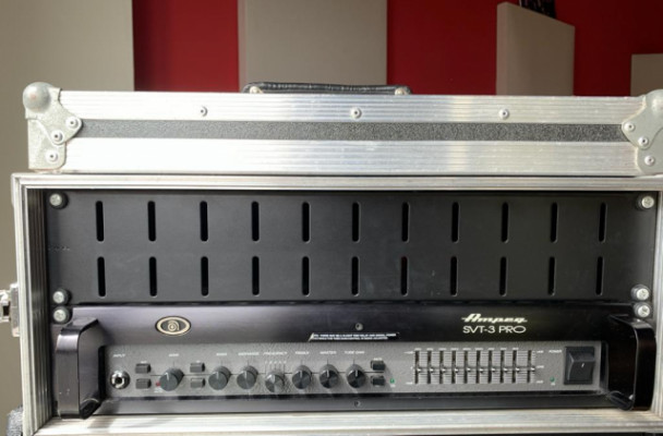 Ampeg SVT-3 PRO 450-Watt Rackmount Bass Amp Head