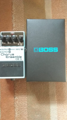 Pedal de Chorus para guitarra ¨Boss CE-5¨