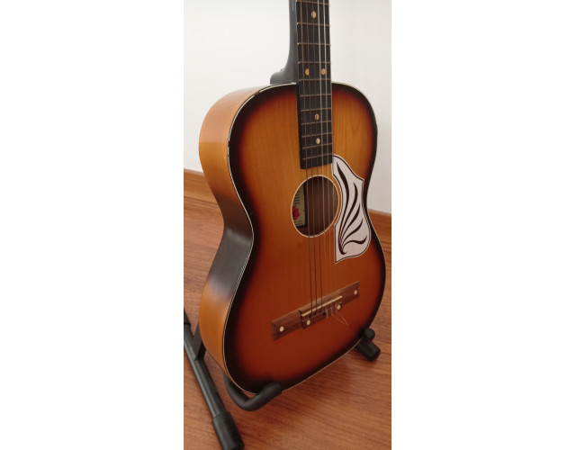 Guitarra clásica Egmond tipo parlor años 60-70