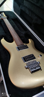 Ibanez JS2000  Champagne Gold