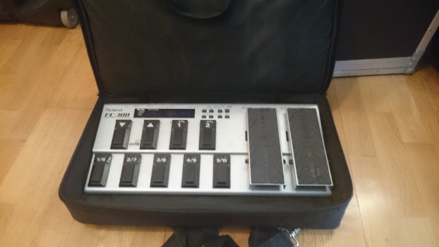 Pedalera MIDI Roland FC300