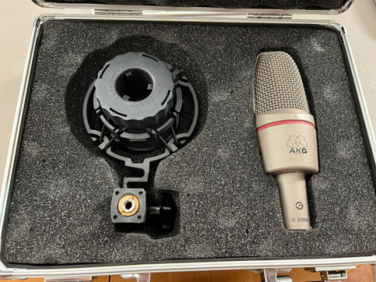 Micro AKG C3000B