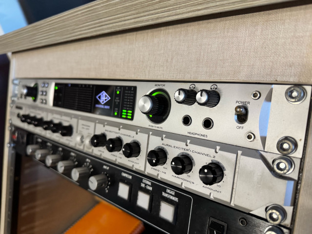 Universal Audio Apollo QUAD FireWire + Plugins UAD + Caja Original