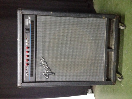AMPLIFICADOR FENDER BASS 300C BXR