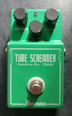 Ibanez Tube Screamer TS-808 con Keeley mod.