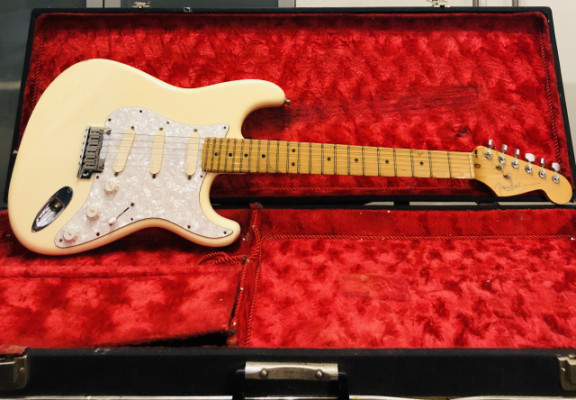 Fender Stratocaster USA de los 90 con estuche. REBAJON!!!!!!!!!!!!!!!!!!!!!!!!! 995eur!!!!!!!!!!!!!!!!!!