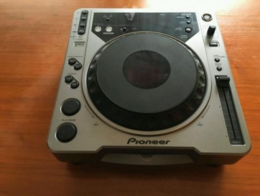 Pioneer CDJ 800