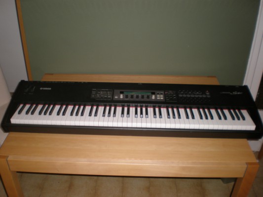 Sintetizador Yamaha S80 (teclado contrapesado para directo)