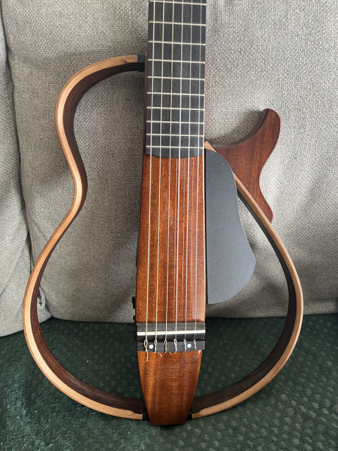 Yamaha SLG200NW silent guitar