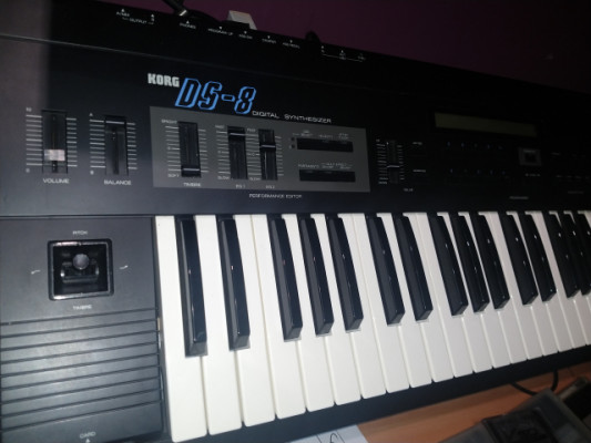 Korg DS-8 sintetizador