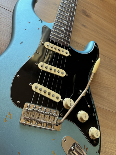 Stratocaster Vintage V6 Gun Hill Blue