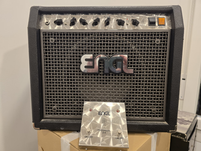Amplificador Guitarra ENGL Thunder 50 Reverb con foot pedal orignal