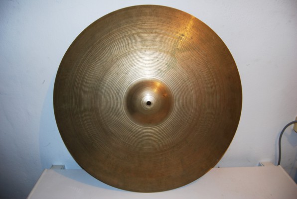 Vendo super ride vintage 24" ZILDJIAN AVEDIS 60´s