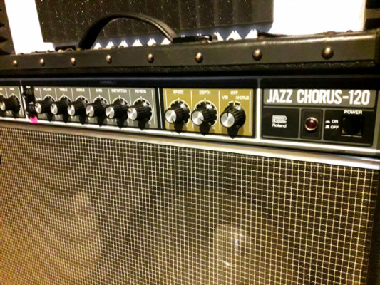 ROLAND JC-120  JAZZ CHORUS ( SÚPER REBAJADO!)