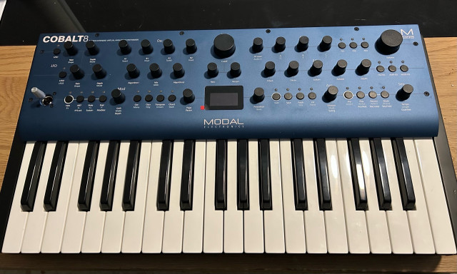 Modal Cobalt 8