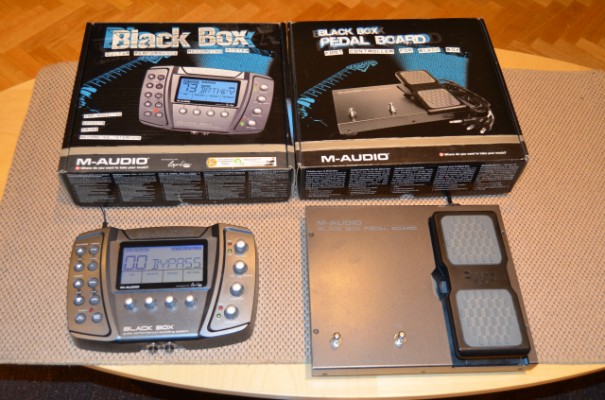 Interfaz y Multiefectos M-Audio Black Box + Black Box Pedalboard