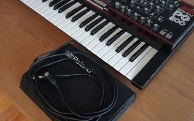 ROLAND JX-3P +PG200