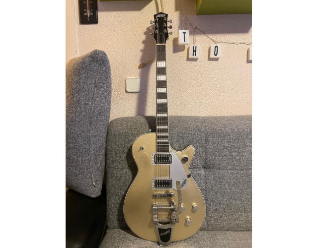 Gretsch G5220 Jet Gold con Bigsby