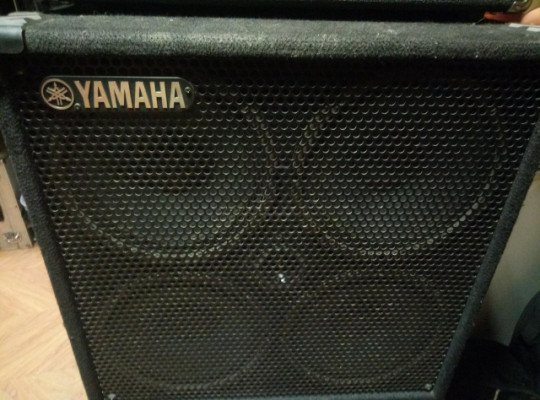 Yamaha BBT410S Pantalla 4x10