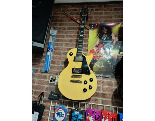 GRECO LP eg700 (1977)