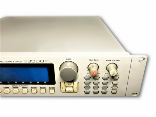 SAMPLER AKAI S3000XL DIGITAL STEREO MIDI. Ver videos demos