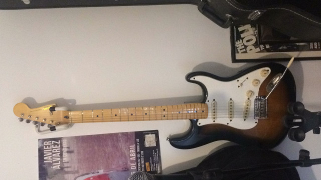 Stratocaster Squier Classic Vibe 50's o 220€ !!!
