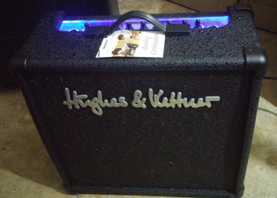 Amplificador de guitarra H&K. Nuevo.
