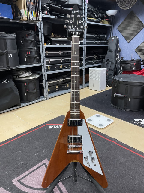 Flying V Antique Natural