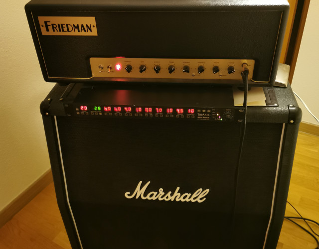 Friedman Smallbox + pantalla Marshall 1960AV. No vendo por separado