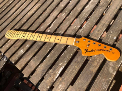 Mastil Fender Stratocaster 1975 reparado.