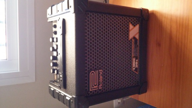Amplificador Roland Cube 20X