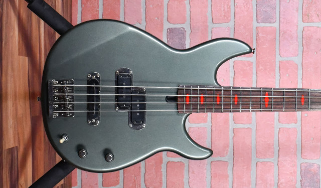 Yamaha BB1000MA Michael Anthony (Van Halen) signature model mejorado