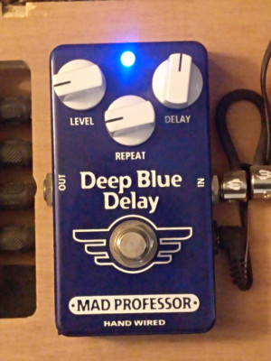 Mad professor deep blue delay HW