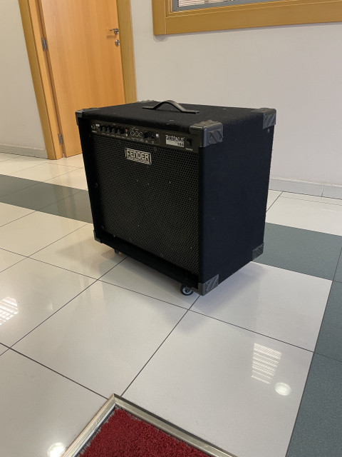 Amplificador Fender Rumble 100 W