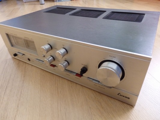 Amplificador HiFi Luxor 7082A