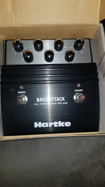 Ultima semana a la venta. Previo para bajo. HARTKE BASS ATTACK