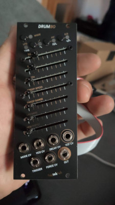 taktaktak Drumbo (syncussion SY-1 clon de 1 voz)