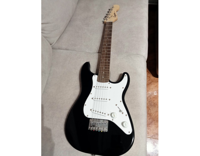 squier strato mini