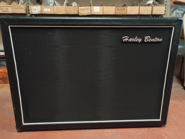 Harley Benton 2x12