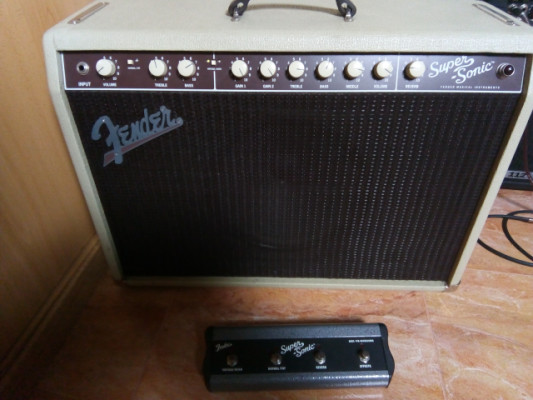 Amplificador Fender Super Sonic 22 Blonde