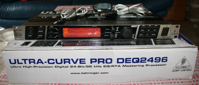 O Cambio Behringer DEQ2496 Ultra-Curve Pro