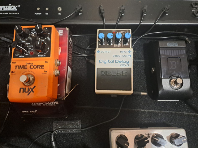 Pedales boss dd3, nux time core, korg pb01