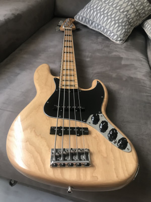 Fender American Deluxe Jazz Bass 5