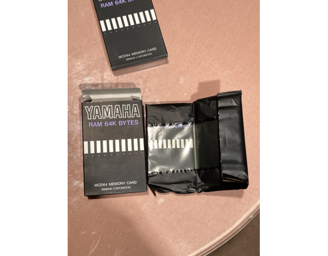 Yamaha MCD64 RAM 64K BYTES (New Old Stock) x2 de segunda