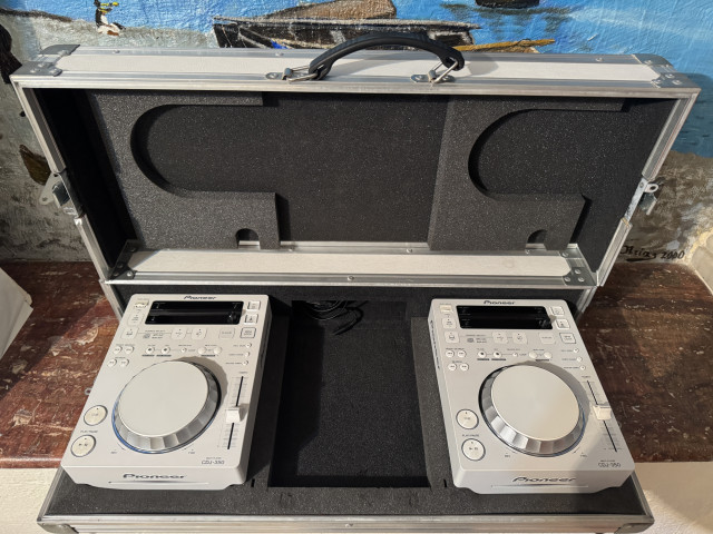 Pioneer DJ 350 Blanco Equipo con Maleta