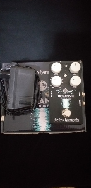 Reverb Electro Harmonix Oceans 11