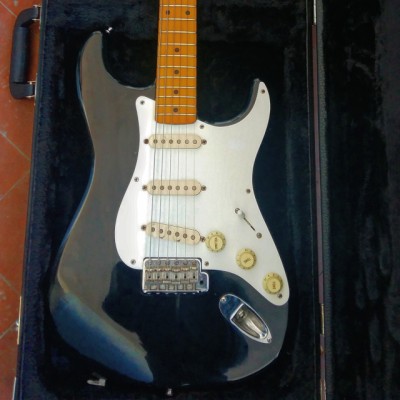 Stratocaster JV del 84